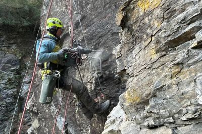 Haken Bohren Klettersteig Neuerburg an der Drachenhöhle